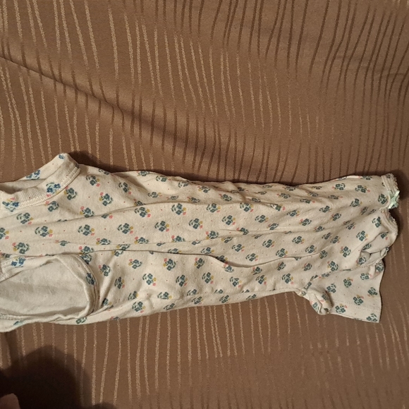 Assorted onsies - Picture 5 of 6